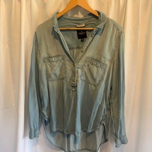 American Eagle Light Denim top